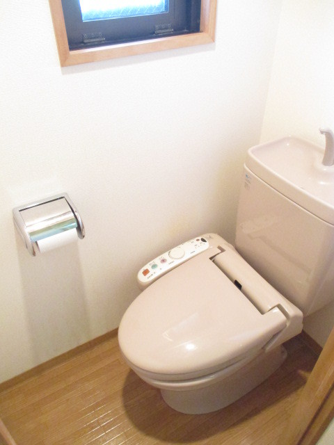 トイレ　トイレには快適な洗浄便座付き★※同タイプ参考写真です