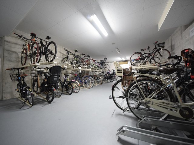 その他共有部分　MASTタワー安堂寺　駐輪場