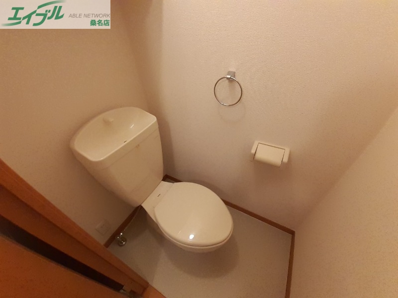 トイレ　同型参考写真