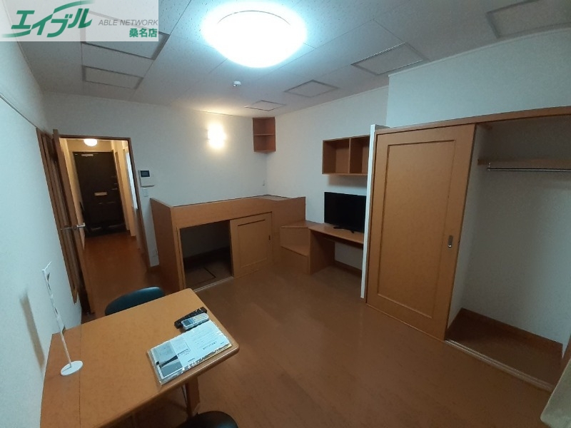 居室・リビング　同型参考写真