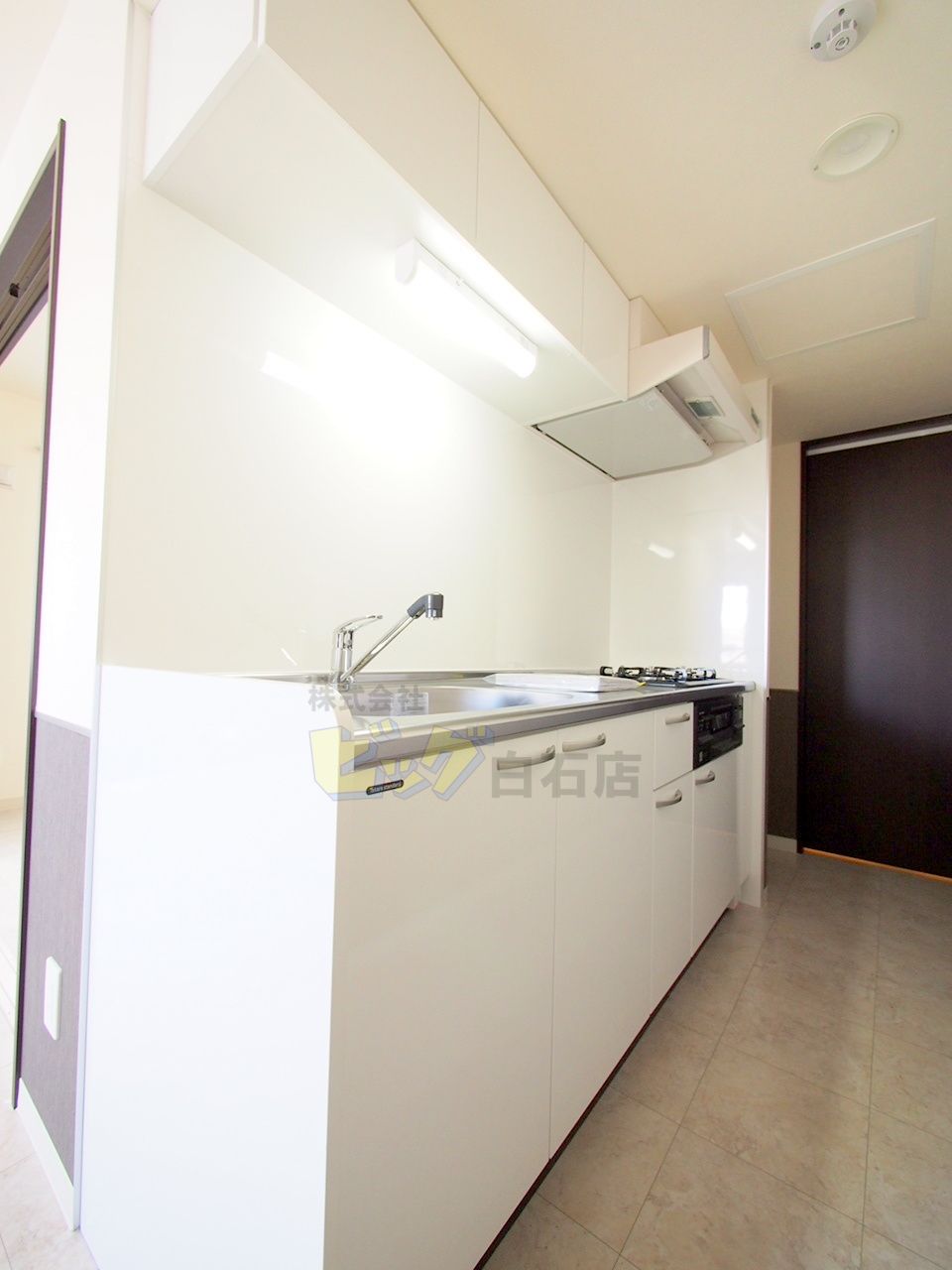 キッチン　人気の独立式システムキッチンです♪