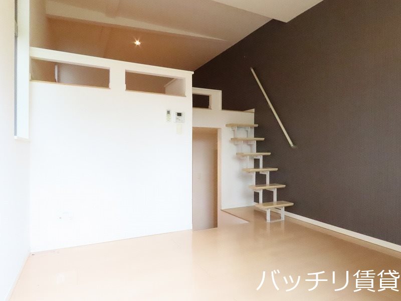 居室・リビング　同型タイプの為、現状を優先致します。