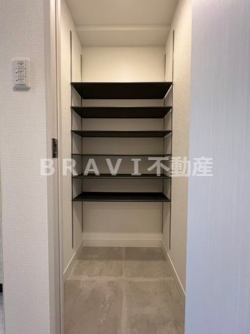 収納　【アドバンス上町台シュタット】シューズボックス