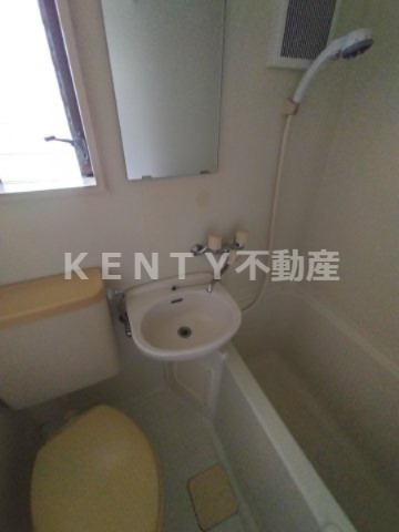 洗面設備　脱衣スペースもあります