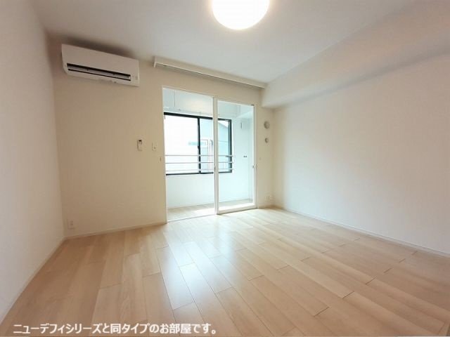 居室・リビング　居間です