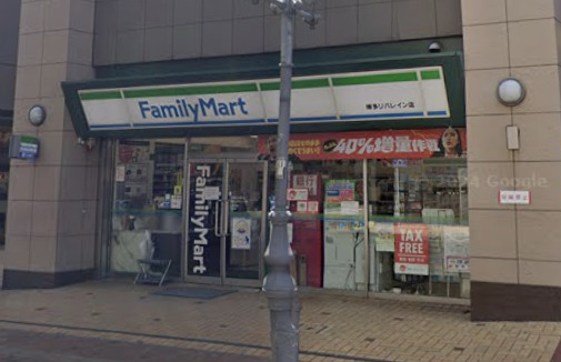 コンビニ　ファミリーマート 博多リバレイン店（コンビニ）まで188m