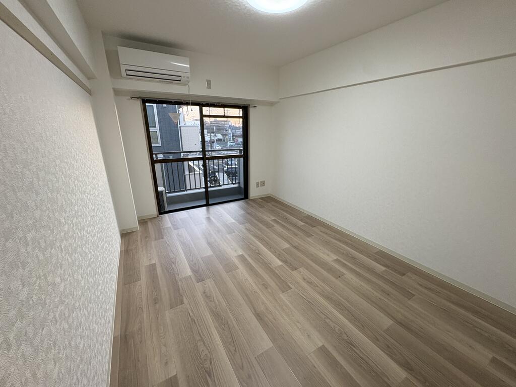 その他部屋・スペース　※リフォーム後の別部屋写真です。ご参考下さい。