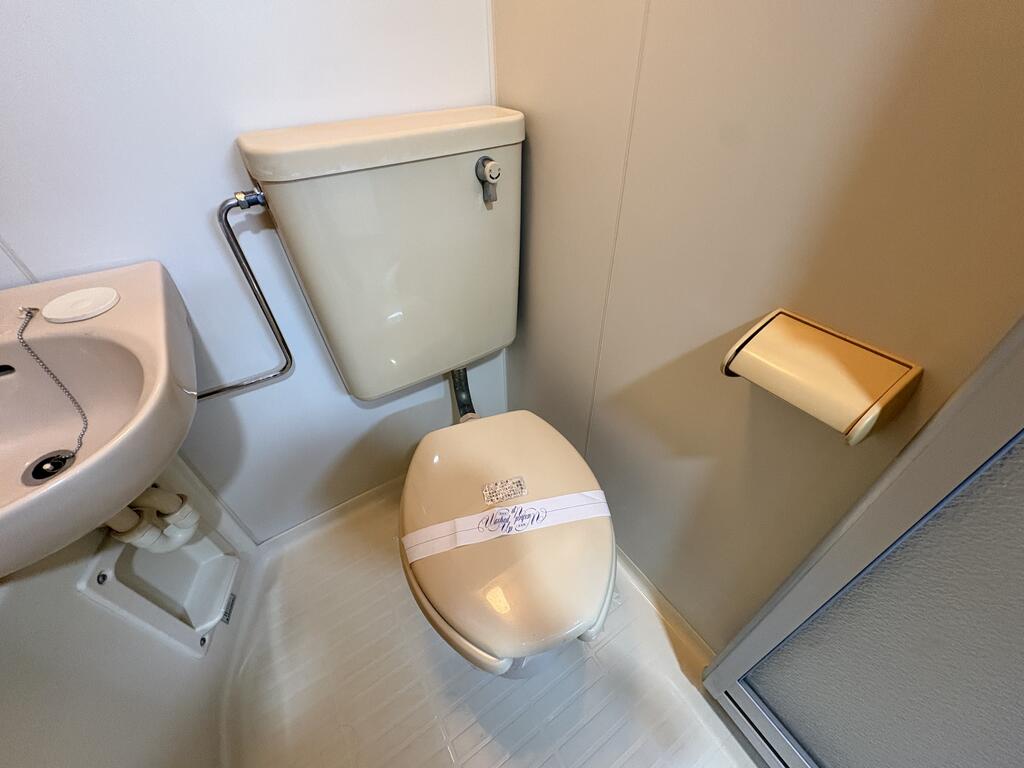 トイレ　※リフォーム後の別部屋写真です。ご参考下さい。