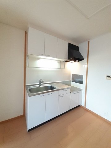 キッチン　コンパクトなキッチンで掃除もラクラク