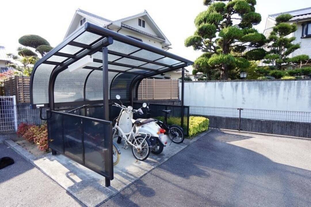 駐車場　駐輪場