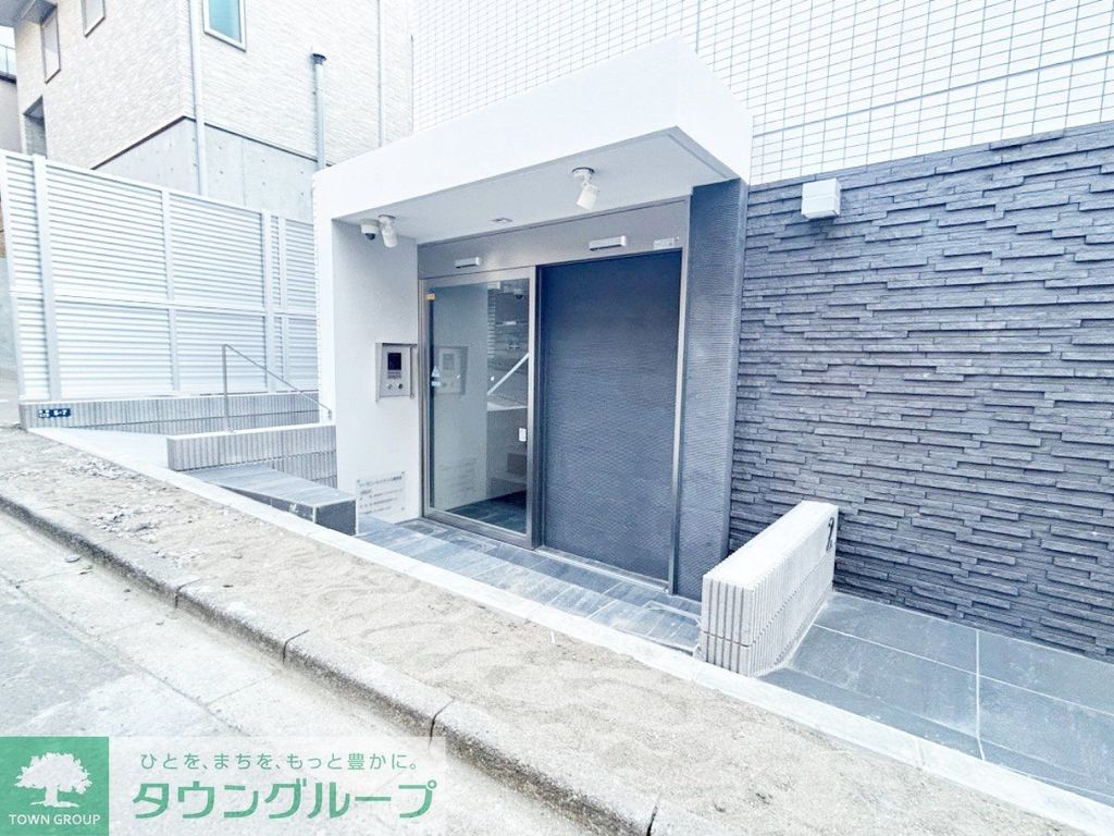 エントランス　部屋探しは株式会社　タウンハウジング　までお気軽にお問合せ…