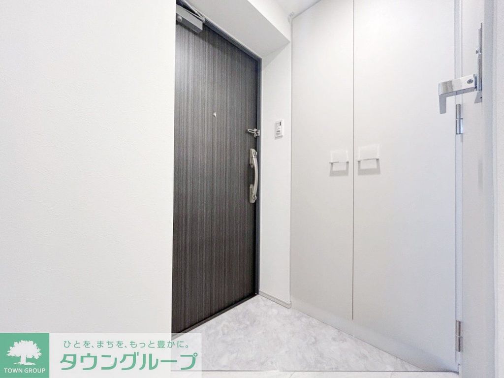 玄関　お部屋探しは株式会社　タウンハウジング　までお気軽にお問合…