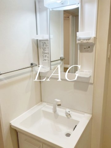 洗面設備　独立洗面台です。