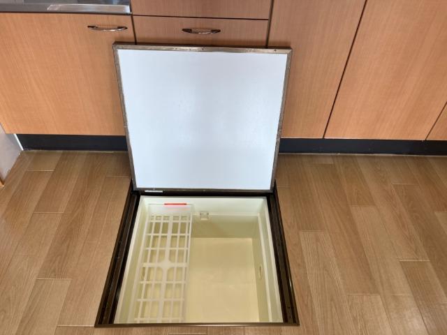収納　床下収納
