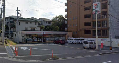 コンビニ　セブン-イレブン 明石朝霧店（コンビニ）まで577m
