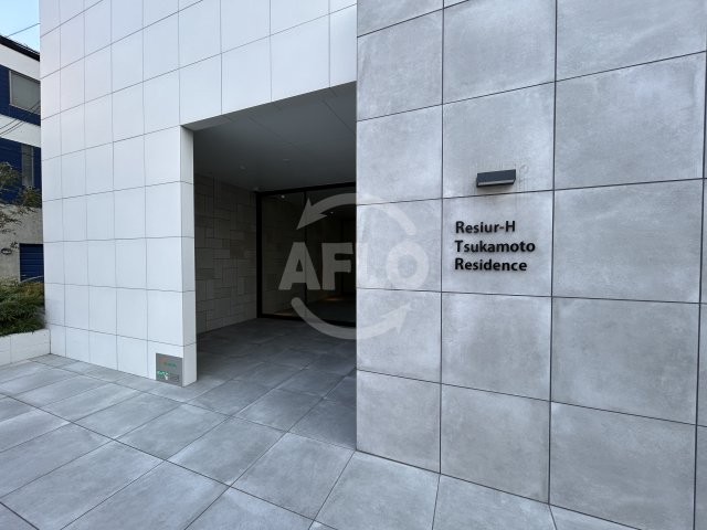 エントランス　レジュールアッシュ塚本レジデンス　エントランス