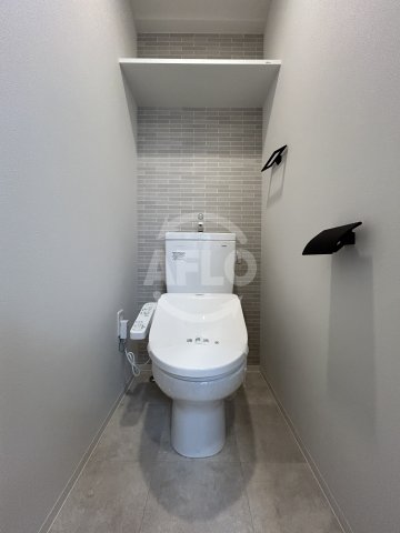 トイレ　レジュールアッシュ塚本レジデンス　トイレ