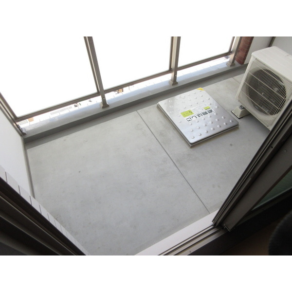 バルコニー　室内は現状を優先します