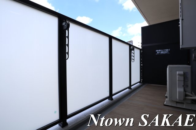 バルコニー　開放的で明るい空間を演出してくれるバルコニーです