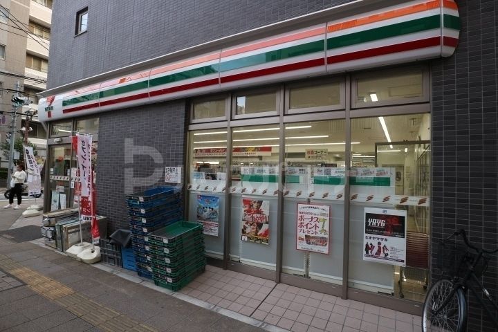 コンビニ　セブン‐イレブン/市川駅南口店（コンビニ）まで150m