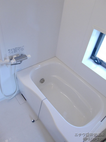 バス・シャワールーム　追焚機能付きバスルーム