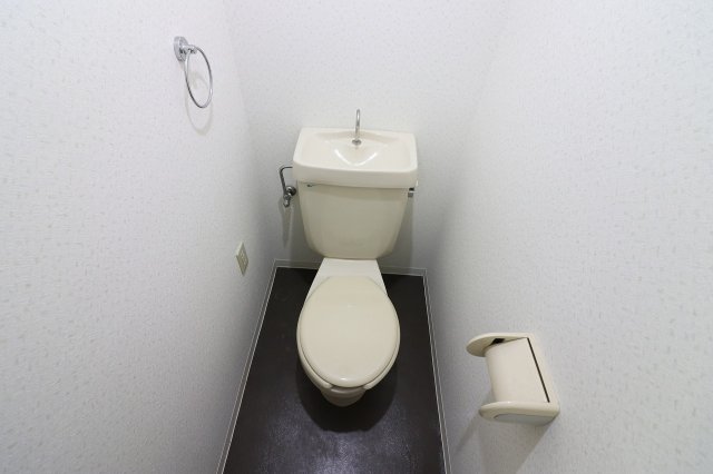 トイレ　清潔感のあるトイレです