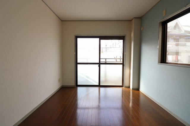 その他部屋・スペース　明るい洋室です