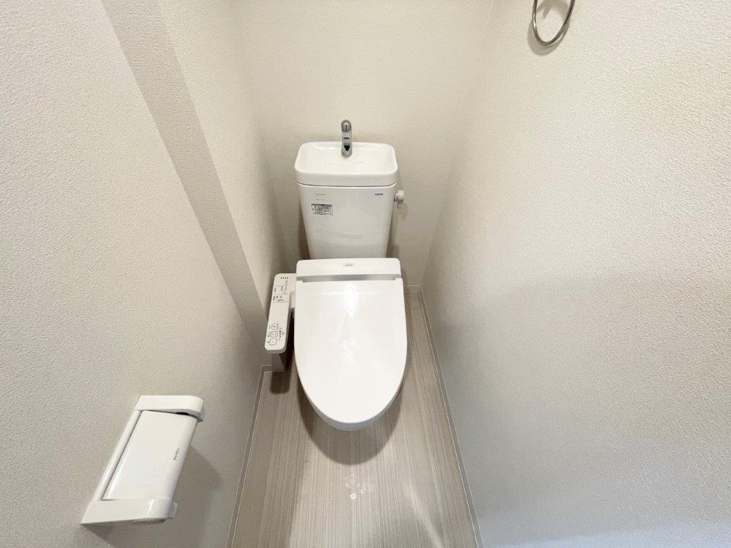 トイレ　プレサンスシリーズ参考写真