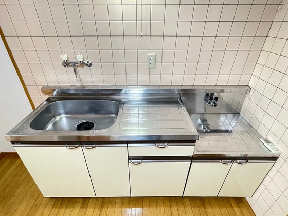 キッチン　※別部屋の写真です