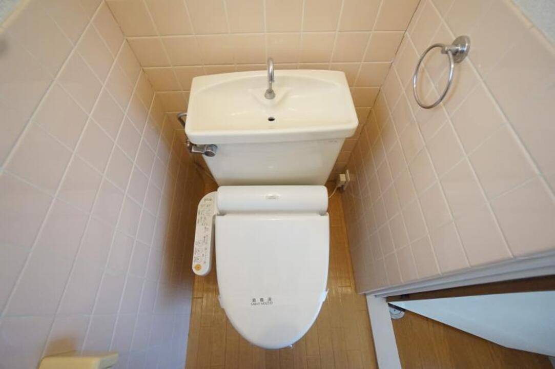 トイレ　トイレ