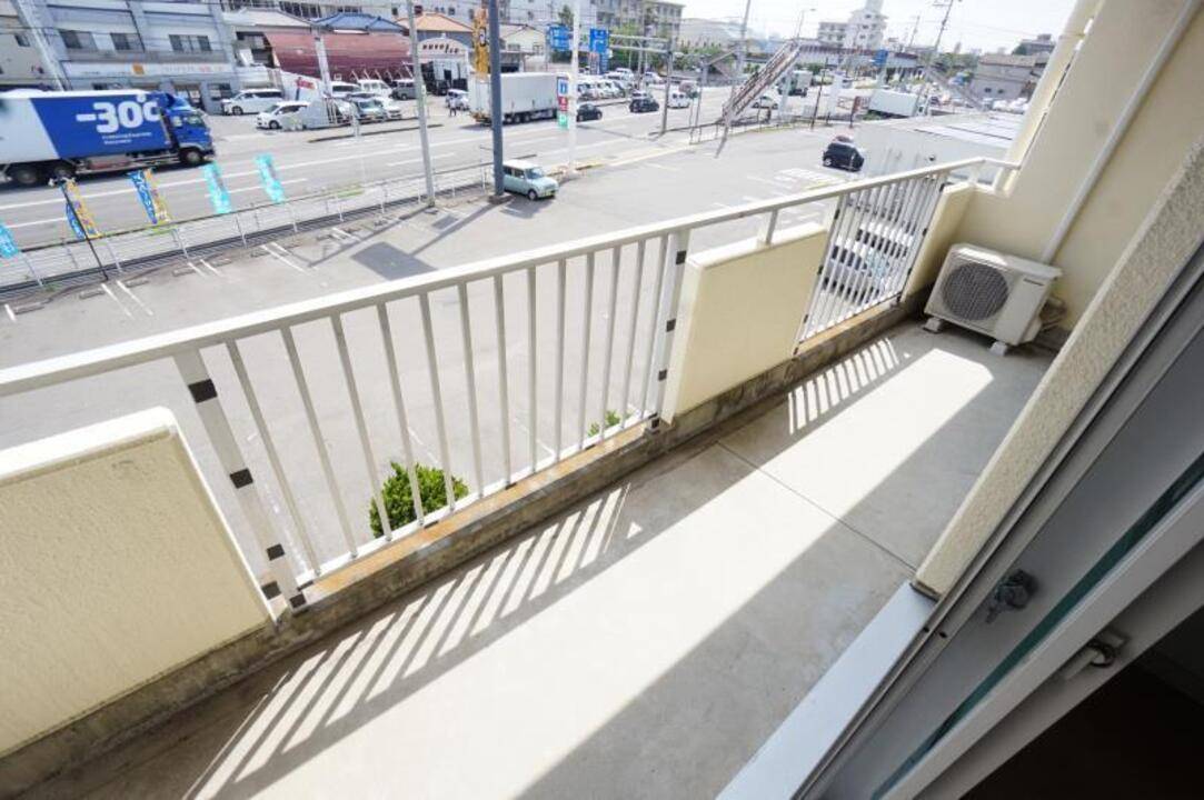 バルコニー　バルコニー