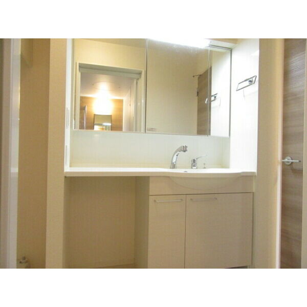 洗面設備　洗面化粧台