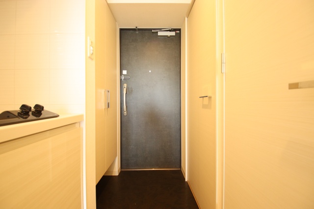 玄関　※別室の参考写真の為、現況優先です。