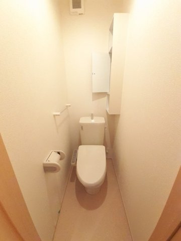 トイレ　落ち着いたトイレです