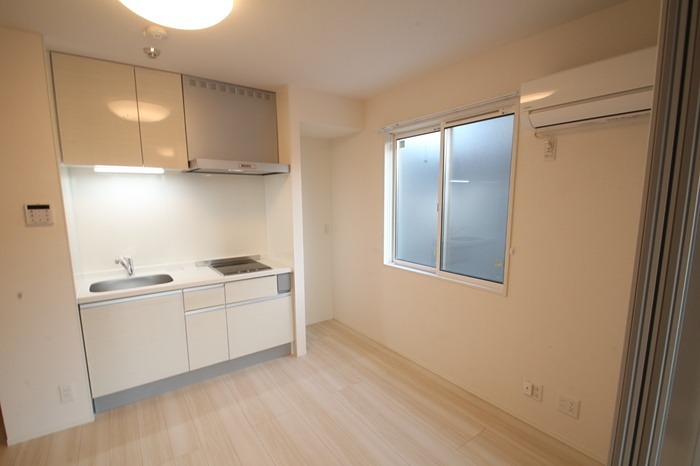 居室・リビング　ダイニングキッチンは7.1帖です