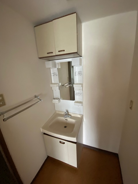 洗面設備　広い洗面スペース