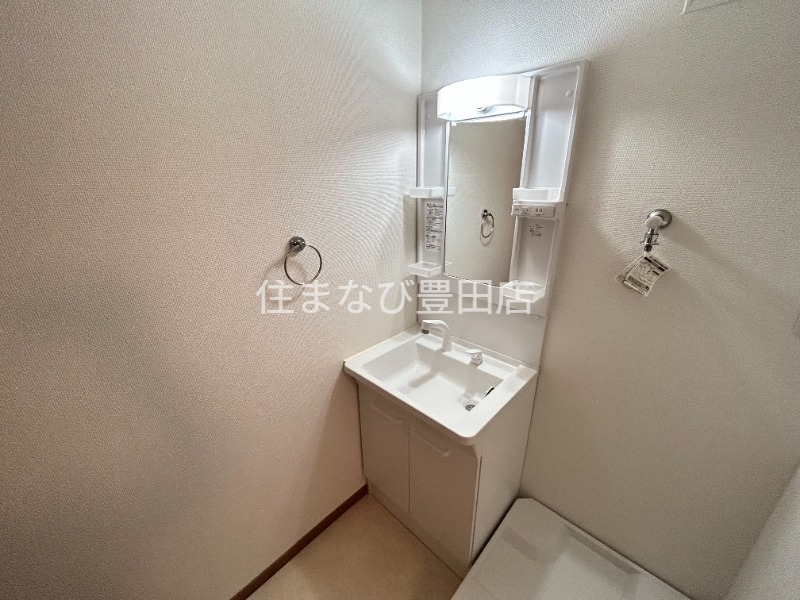 洗面設備　同型別部屋写真
