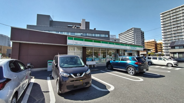 コンビニ　ファミリーマート　千葉祐光一丁目店（コンビニ）まで400m