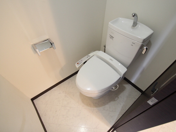 トイレ　※別部屋の写真です