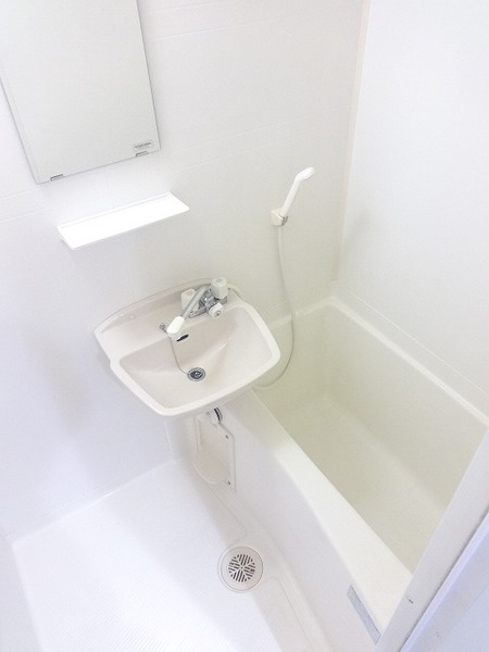 バス・シャワールーム　日々の暮らしに欠かせないお風呂です