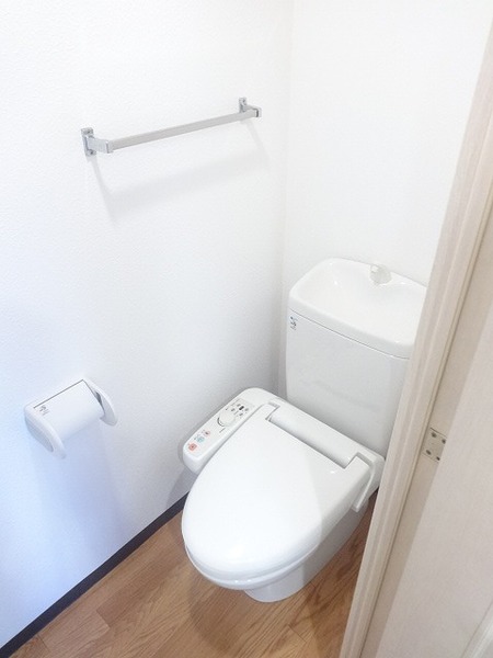 トイレ　コンパクトで使いやすいトイレです