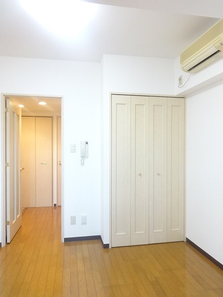 居室・リビング　ゆったりとした居間です