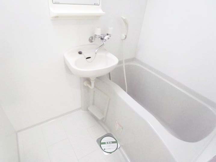 バス・シャワールーム　★ゆったりとできる広さの浴槽★