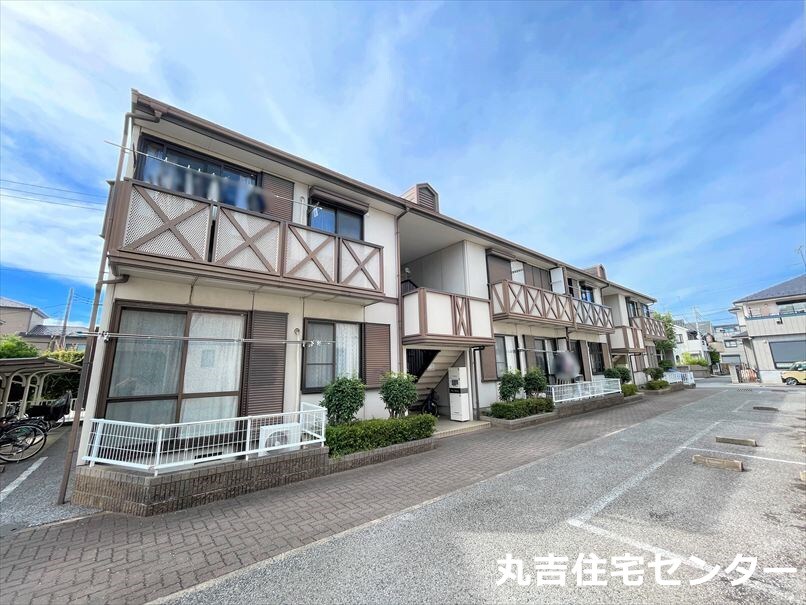 建物外観　ドラッグストア、コンビニすぐそば！