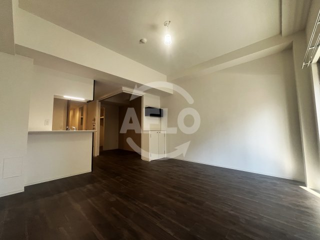 居室・リビング　セレニテフラン谷町四丁目　リビング