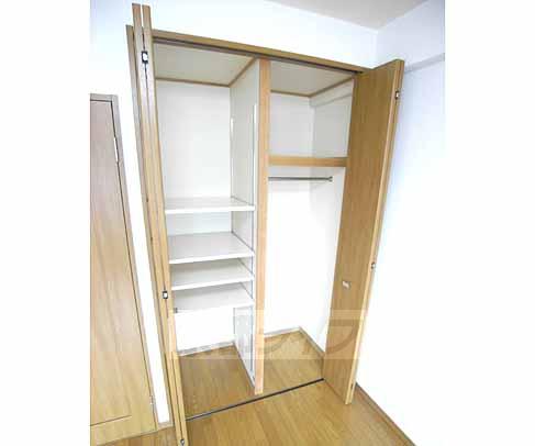 バルコニー　洗濯を干すには十分なスペースです。