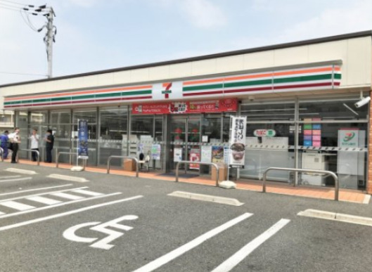 コンビニ　セブンイレブン 藤井寺国府1丁目店（コンビニ）まで350m