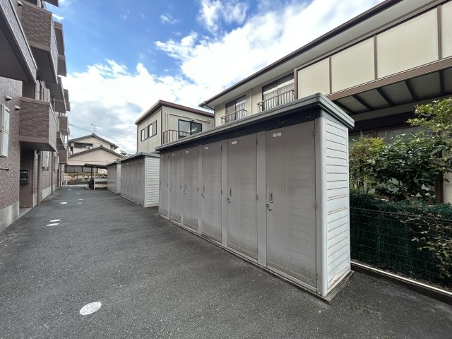 ロビー　物置あり