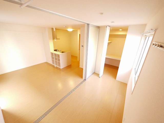 その他部屋・スペース　落ち着いて過ごせるお部屋なので、寝室にいかがでしょうか