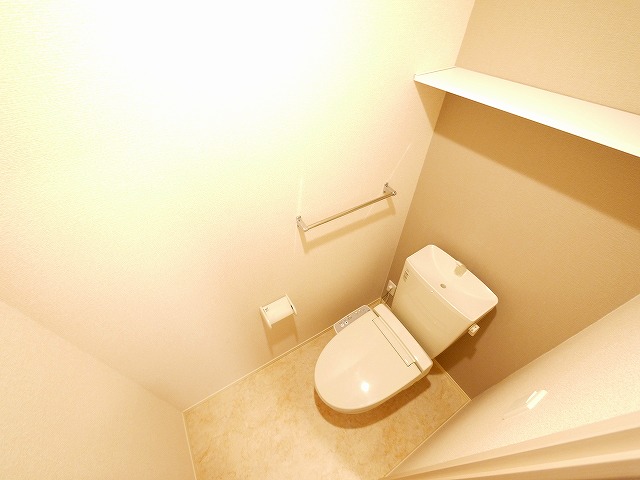 トイレ　清潔感のあるトイレです